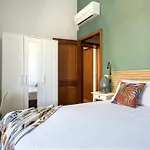 Casa Marchese Lucia דירה *