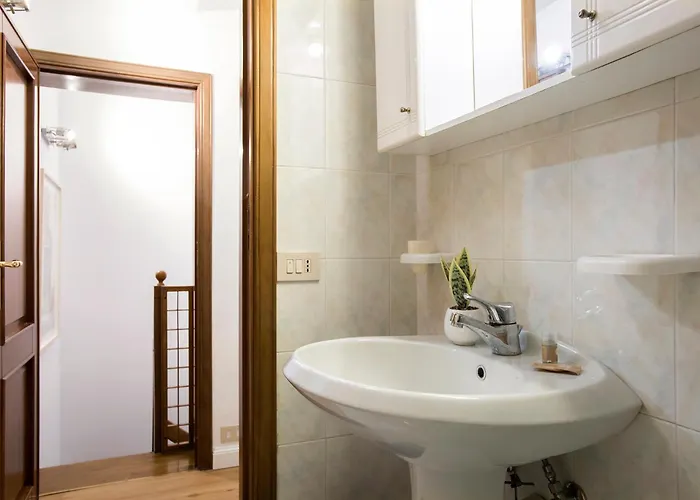 Casa Marchese Lucia * Rome