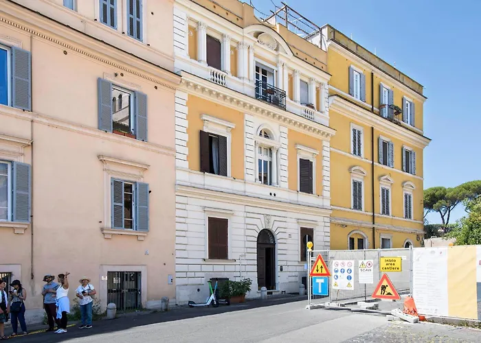 Casa Marchese Lucia *